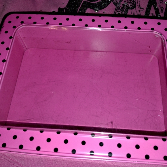 VS PINK TIN - Picture 2 of 3
